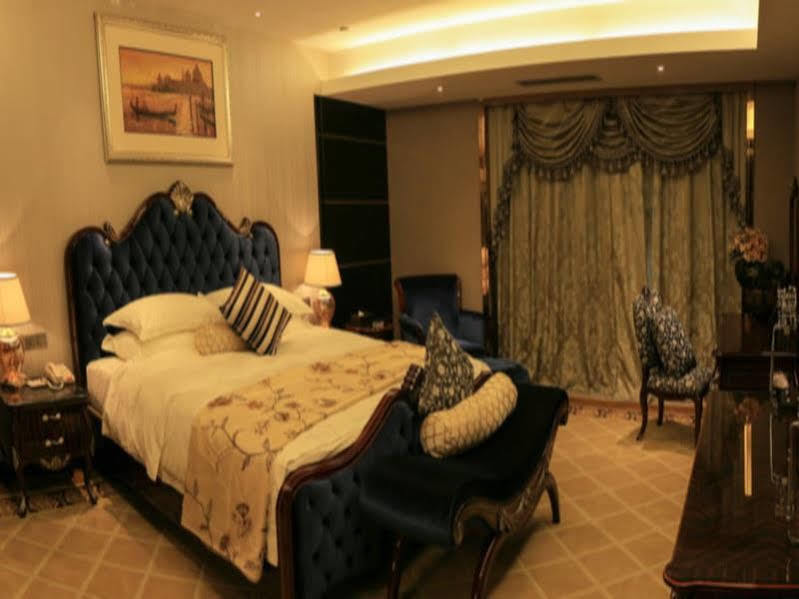 Country Garden Phoenix Hotel Kaiping Цзянминь Екстер'єр фото